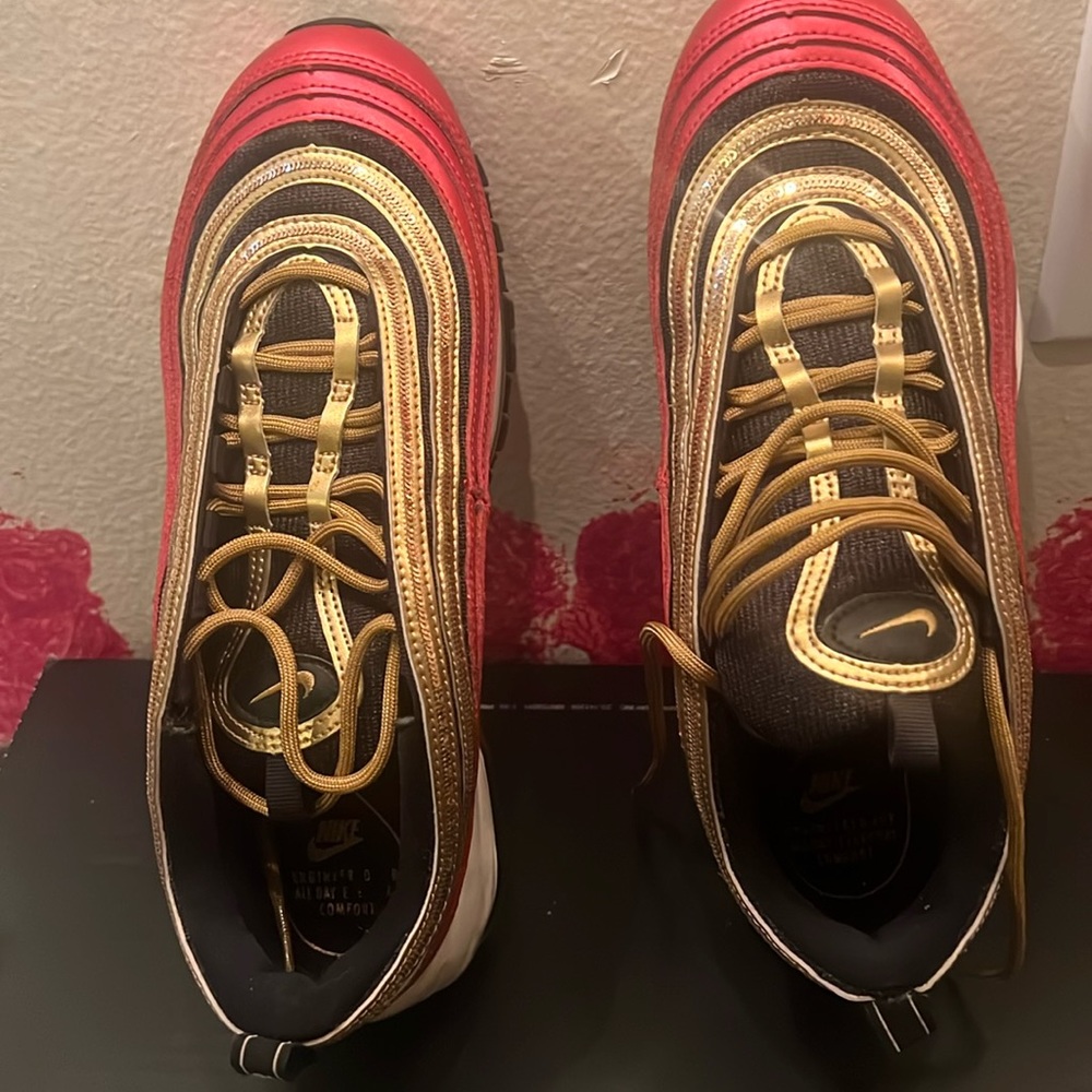 W Air Max 97 Red/ Metallic Gold Size 9.5 new  1time use